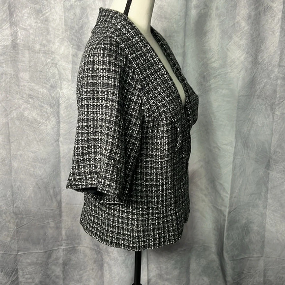 Apt. 9 Cropped Tweed Blazer Black, Grey and White - size Medium - Picture 3 of 14